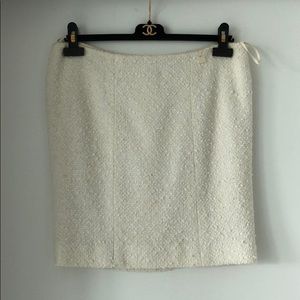 White Chanel skirt (Boucle, 04C)